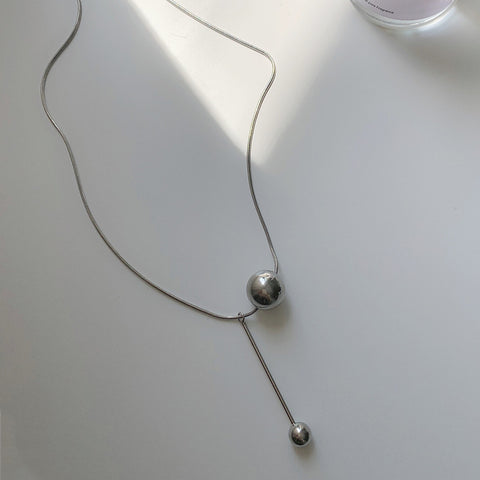 Gold Round Ball Titanium Steel Necklace Light Luxury Niche Necklace Gold Round Ball Titanium Steel Necklace Light Luxury Niche Necklace