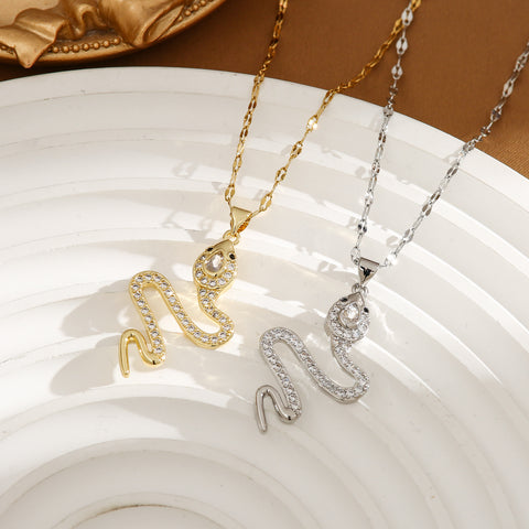 Fashion Personality Snake Necklace With Rhinestone Design Creative Sweater Chain Fall Winter Women's Clavicle Chain Jewelry Fashion Personality Snake Necklace With Rhinestone Design Creative Sweater Chain Fall Winter Women's Clavicle Chain Jewelry