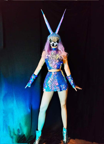 Halloween Magic - Mirror-Reflective Dance Costume in Enchanting Purple and Blue for Nightclubs, Bars, and Spooky Team Performances Halloween Magic - Mirror-Reflective Dance Costume in Enchanting Purple and Blue for Nightclubs, Bars, and Spooky Team Performances