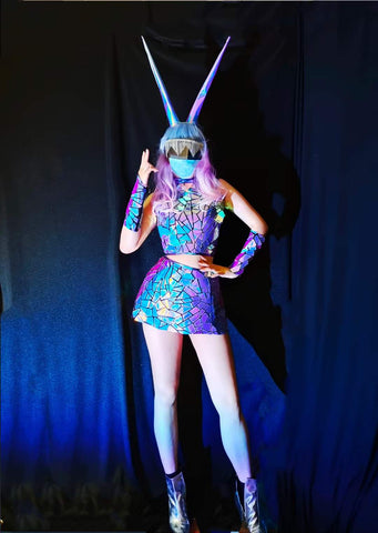 Halloween Magic - Mirror-Reflective Dance Costume in Enchanting Purple and Blue for Nightclubs, Bars, and Spooky Team Performances Halloween Magic - Mirror-Reflective Dance Costume in Enchanting Purple and Blue for Nightclubs, Bars, and Spooky Team Performances
