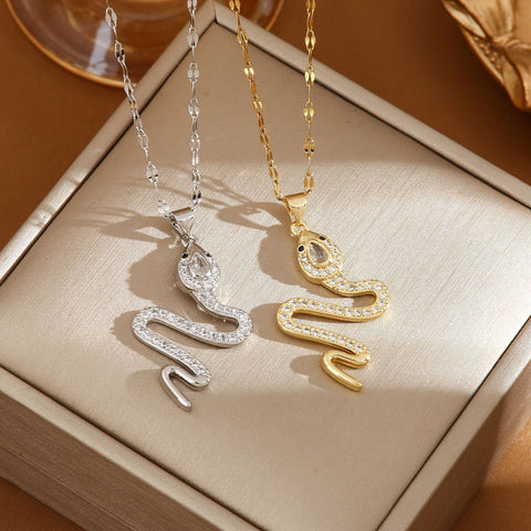 Fashion Personality Snake Necklace With Rhinestone Design Creative Sweater Chain Fall Winter Women's Clavicle Chain Jewelry Fashion Personality Snake Necklace With Rhinestone Design Creative Sweater Chain Fall Winter Women's Clavicle Chain Jewelry