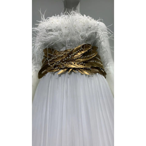 White Strapless Luxury Prom Gown with Gold Beading Belt - Runway-Worthy Celebrity Evening Dress White Strapless Luxury Prom Gown with Gold Beading Belt - Runway-Worthy Celebrity Evening Dress