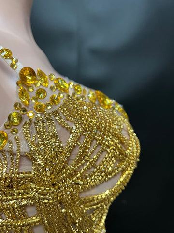 Glamorous Golden Ball Gown: Perfect for Prom, Evening Affairs, and Quinceañeras – Vintage Elegance Glamorous Golden Ball Gown: Perfect for Prom, Evening Affairs, and Quinceañeras – Vintage Elegance