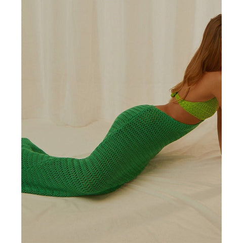 Sleeveless Halter V-Neck Knit Dress - Backless Summer Contrast Sleeveless Halter V-Neck Knit Dress - Backless Summer Contrast