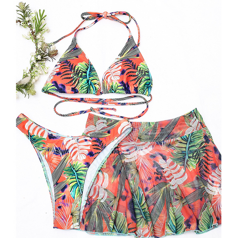 Feel the Summer Breeze in this Big Flower and Leaf Print Three-Piece Bikini Feel the Summer Breeze in this Big Flower and Leaf Print Three-Piece Bikini