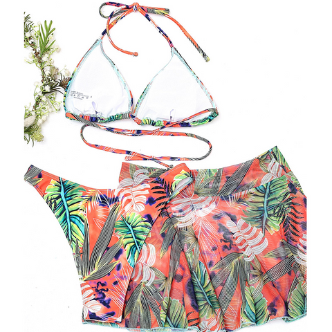 Feel the Summer Breeze in this Big Flower and Leaf Print Three-Piece Bikini Feel the Summer Breeze in this Big Flower and Leaf Print Three-Piece Bikini